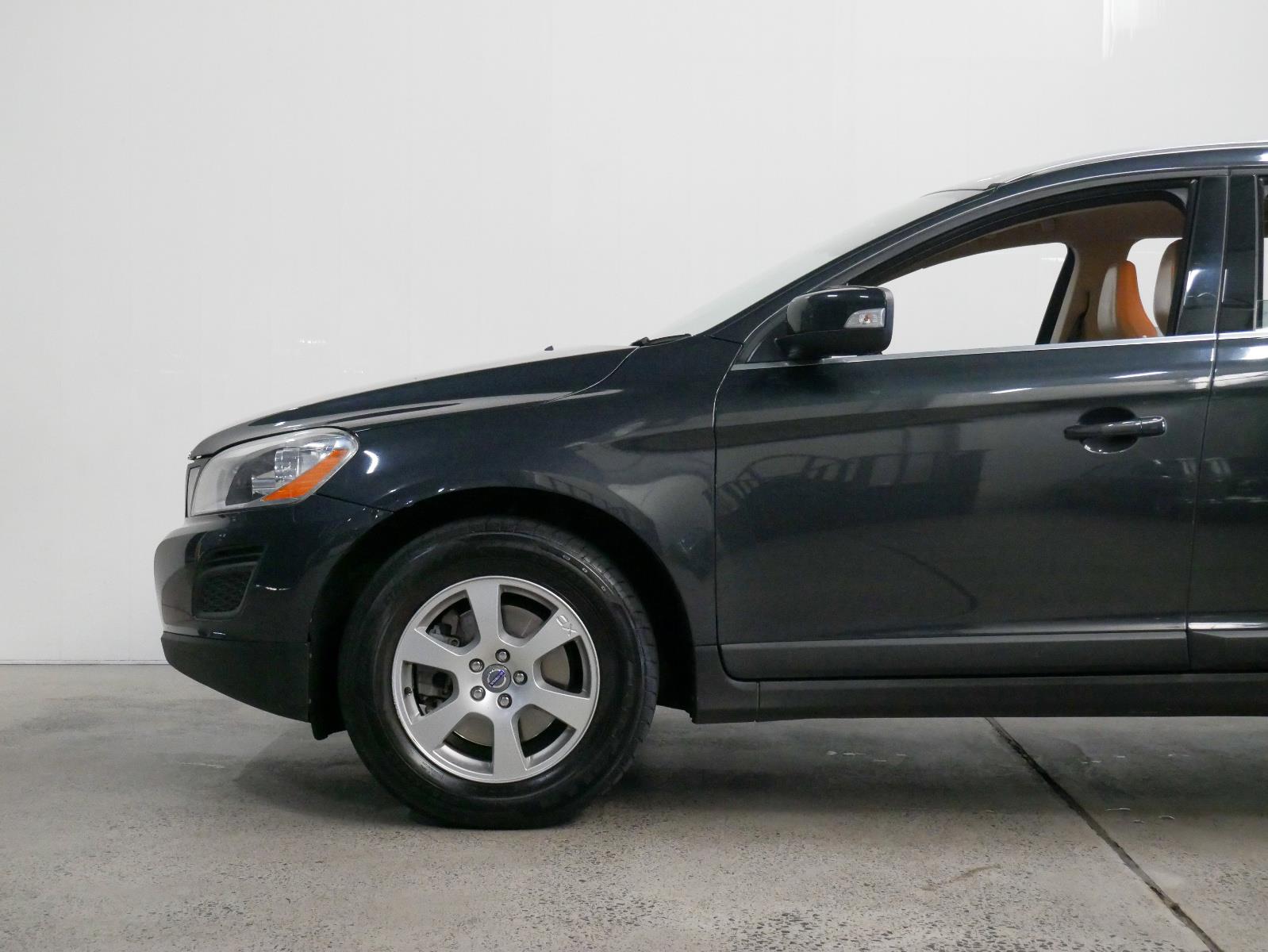 2011 VOLVO XC60 DZ MY11 3.2 6 SP AUTOMATIC GEARTRONIC 4D WAGON