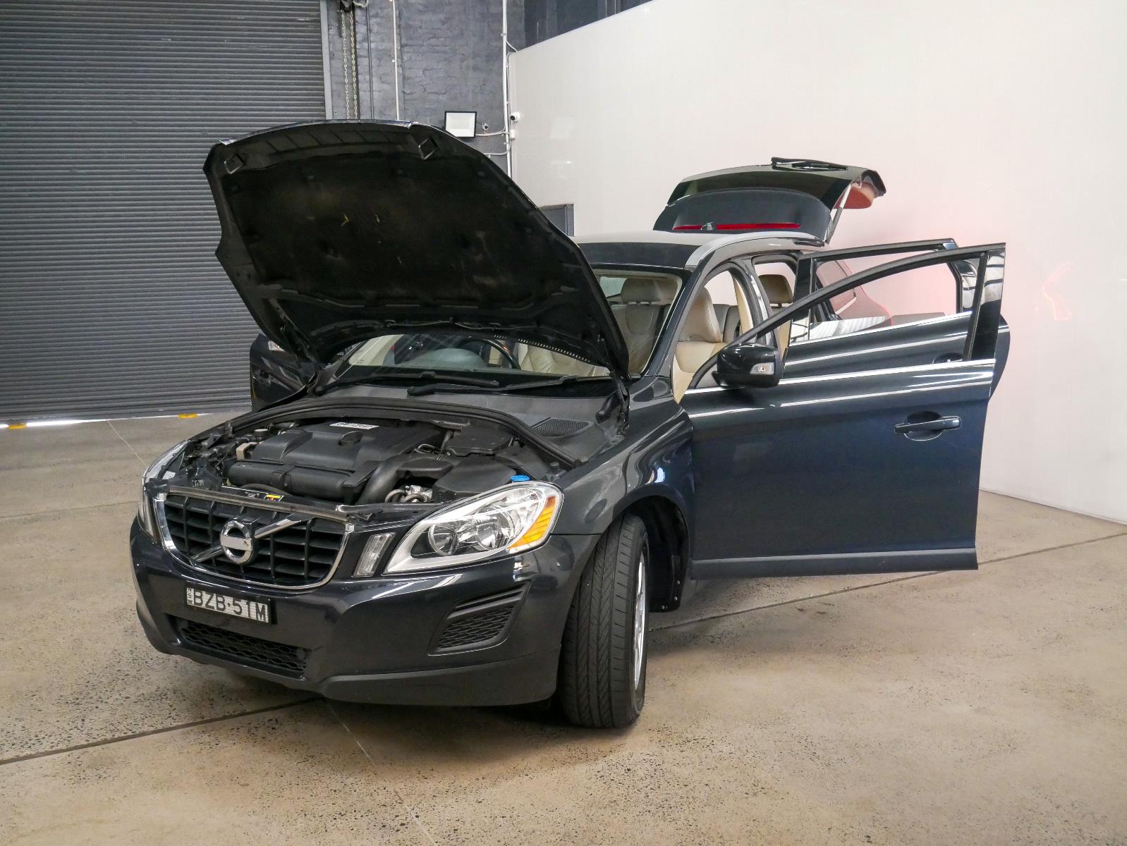 2011 VOLVO XC60 DZ MY11 3.2 6 SP AUTOMATIC GEARTRONIC 4D WAGON