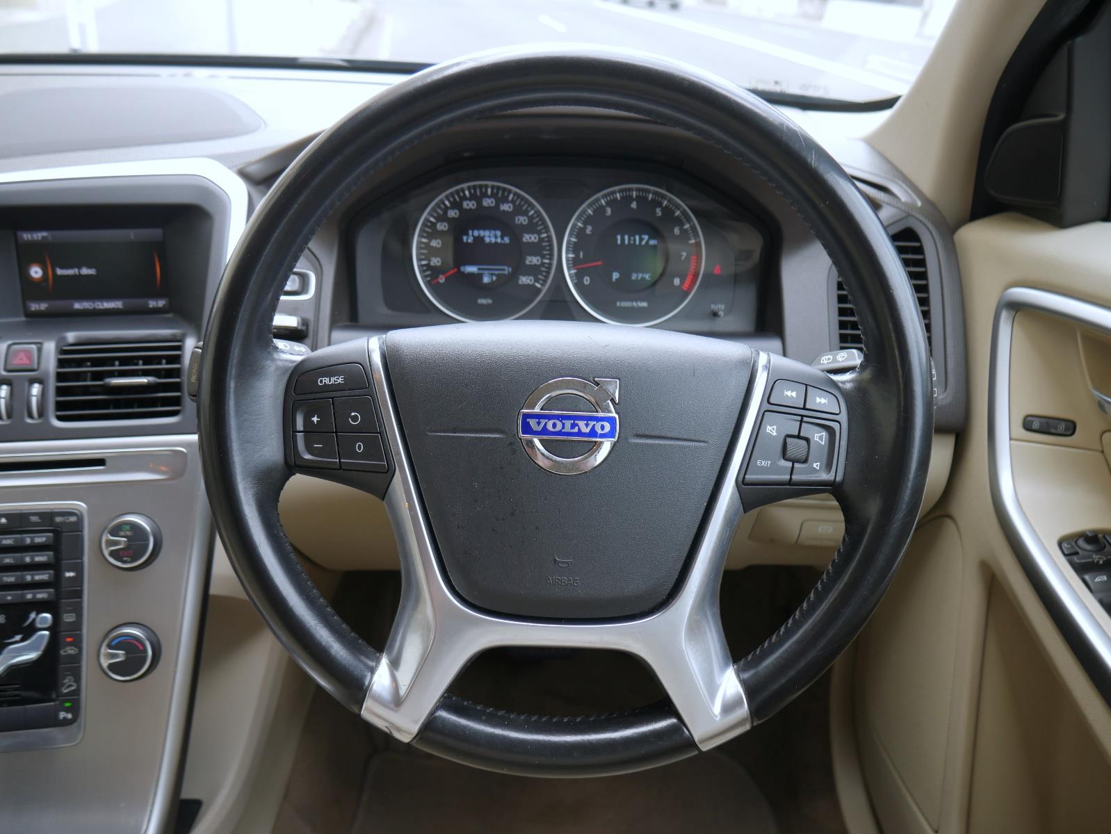 2011 VOLVO XC60 DZ MY11 3.2 6 SP AUTOMATIC GEARTRONIC 4D WAGON