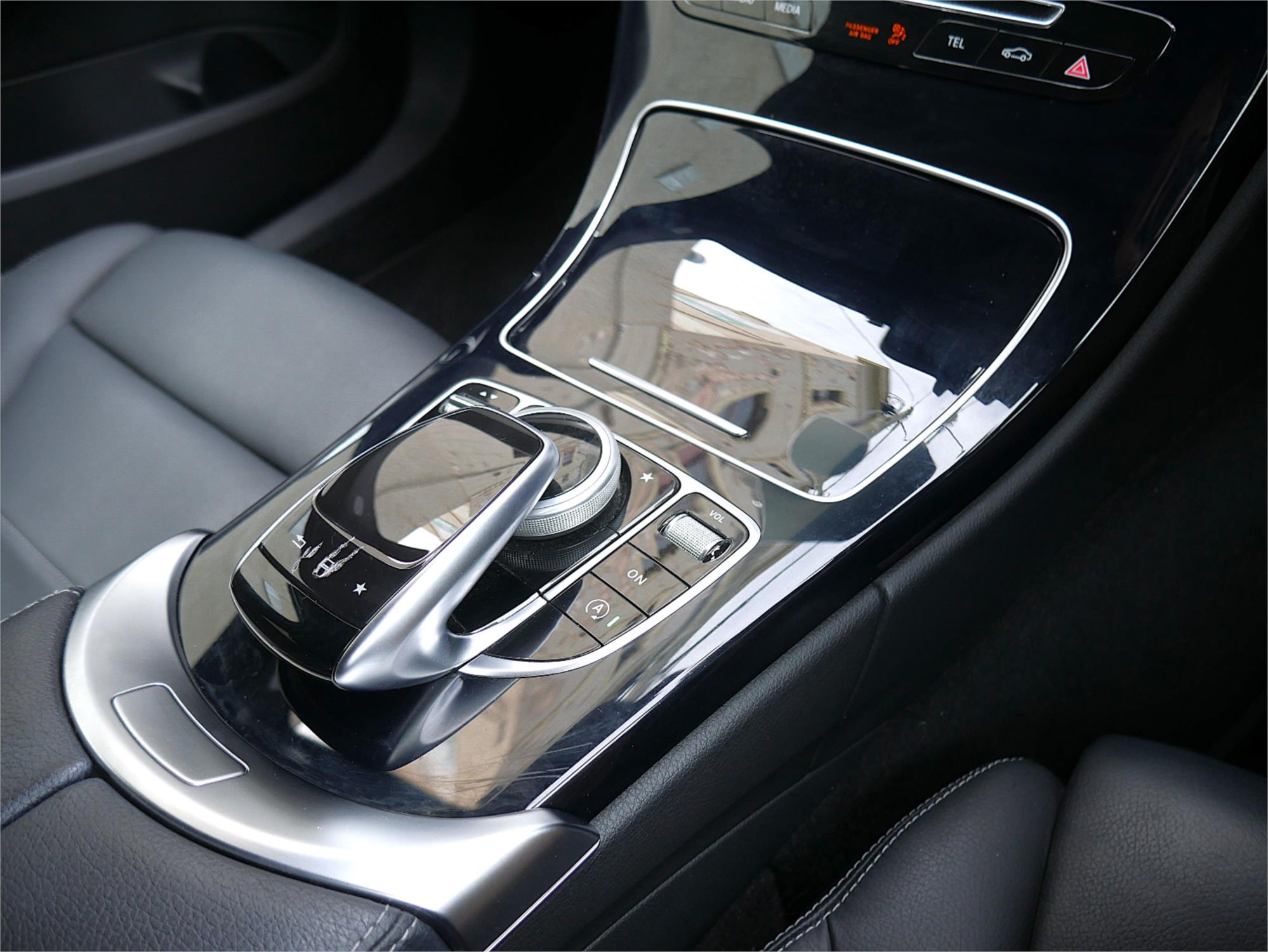 2015 MERCEDES-BENZ C250 205 7 SP AUTOMATIC 4D SEDAN