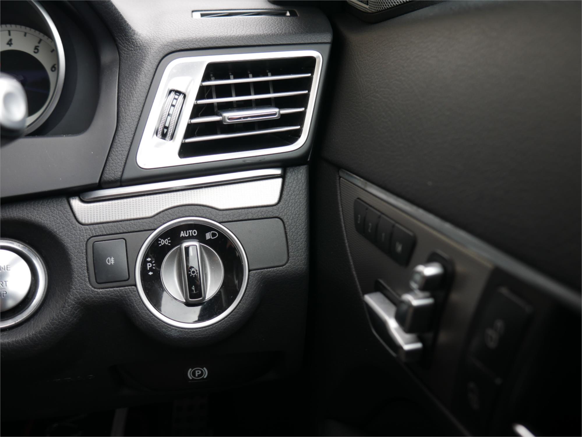 2013 MERCEDES-BENZ E400 207 MY13 7 SP AUTOMATIC 2D COUPE
