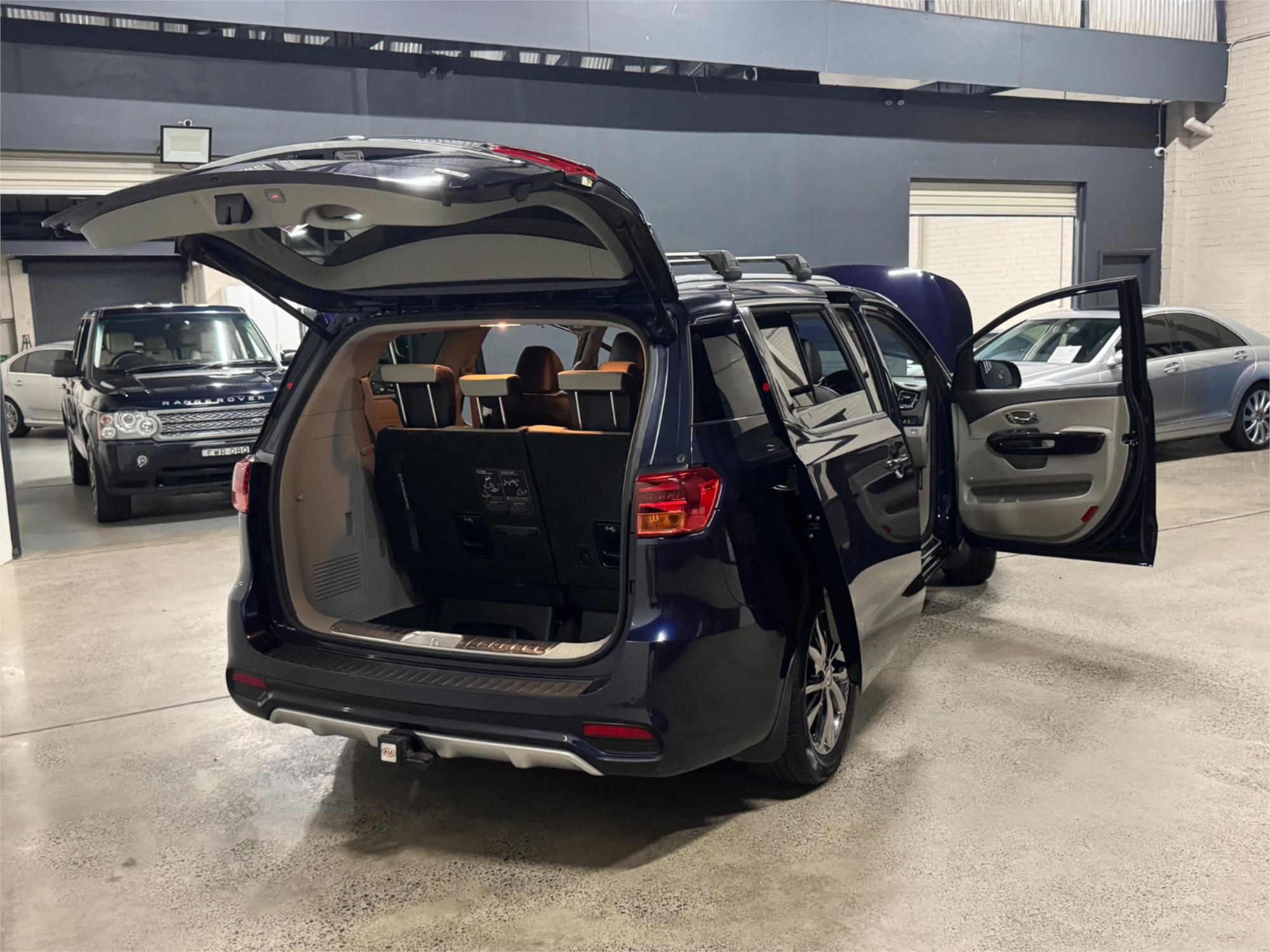 2018 KIA CARNIVAL YP PE MY19 PLATINUM 8 SP AUTOMATIC 4D WAGON