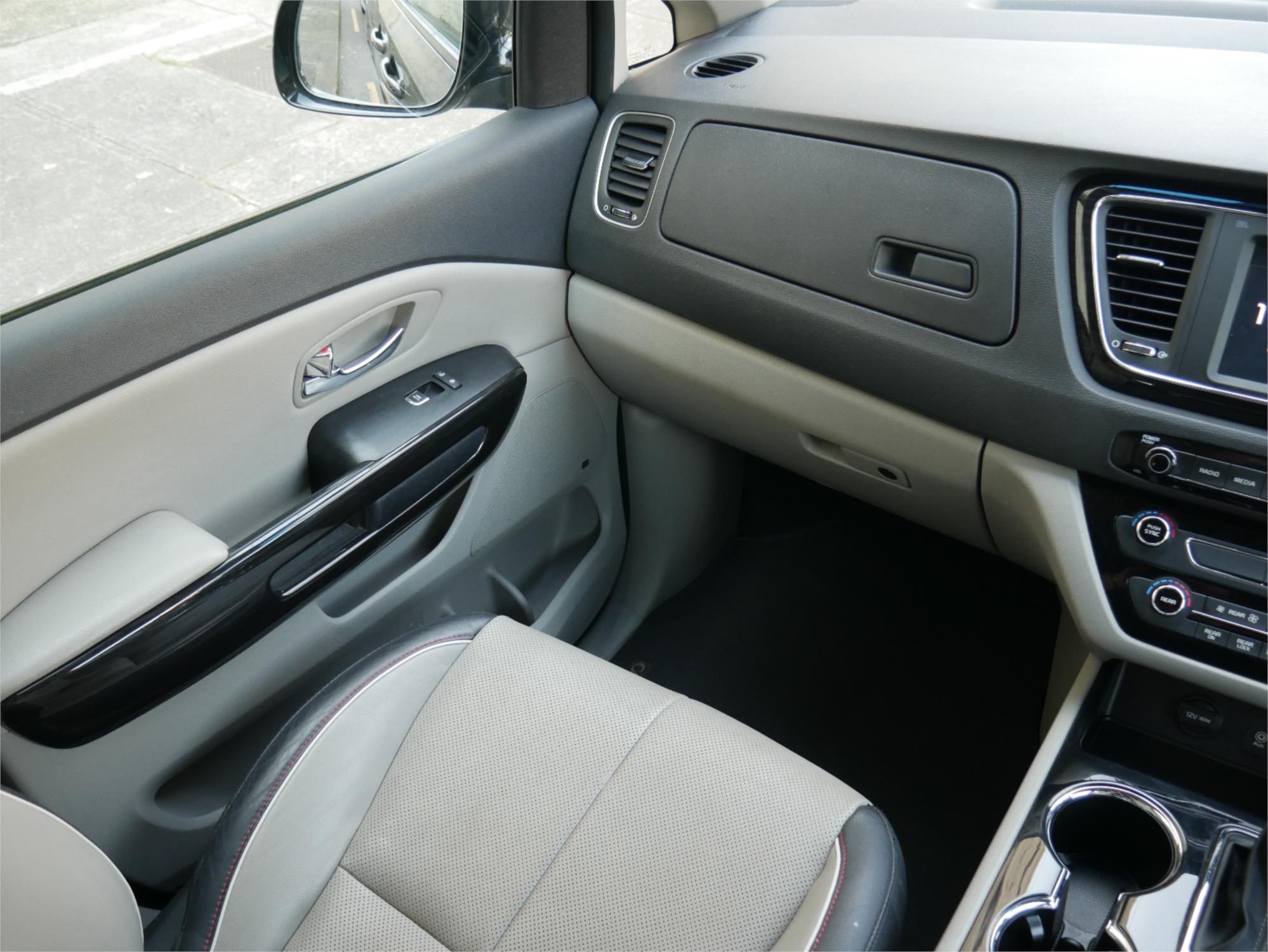 2018 KIA CARNIVAL YP PE MY19 PLATINUM 8 SP AUTOMATIC 4D WAGON