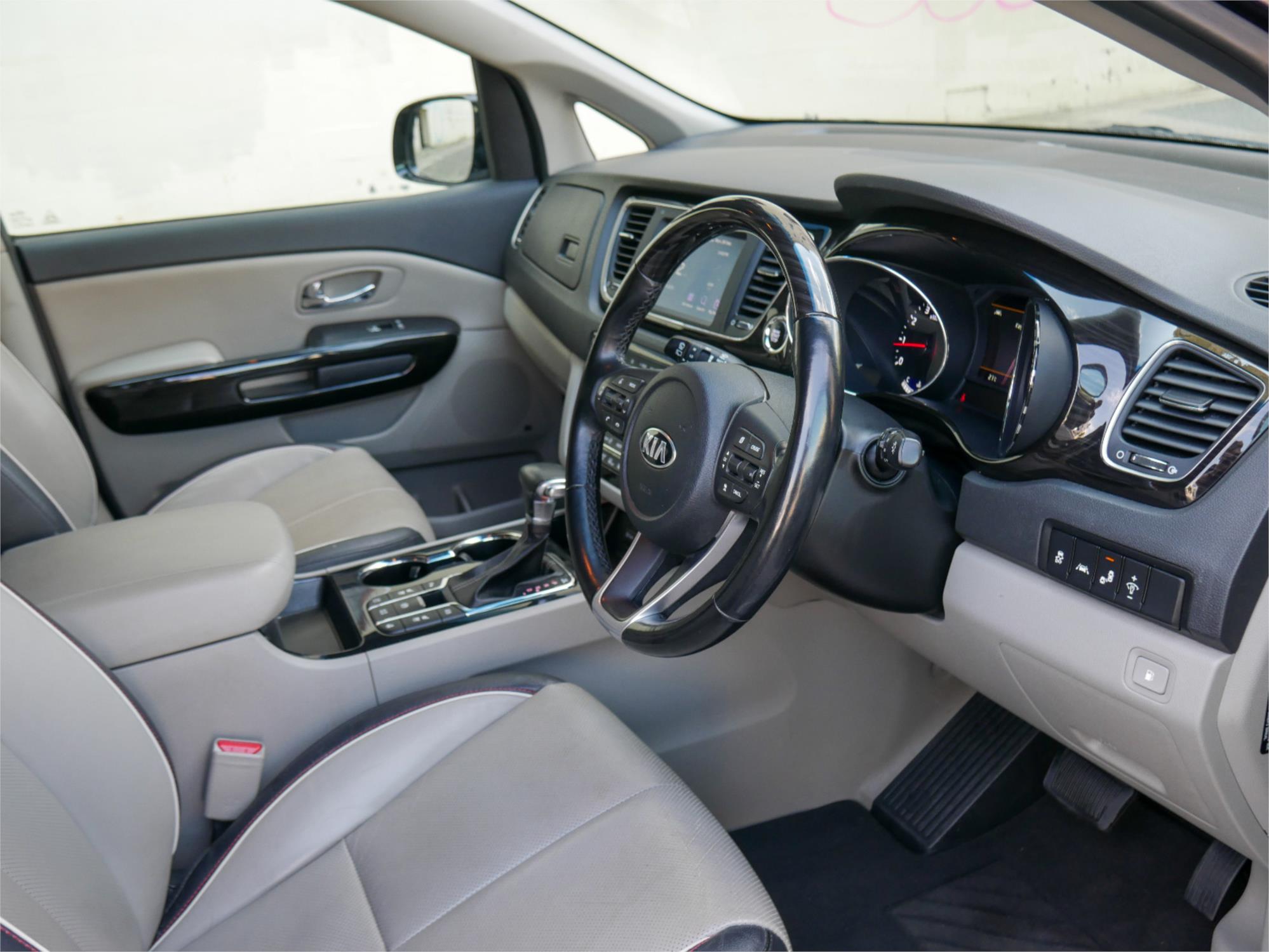 2018 KIA CARNIVAL YP PE MY19 PLATINUM 8 SP AUTOMATIC 4D WAGON