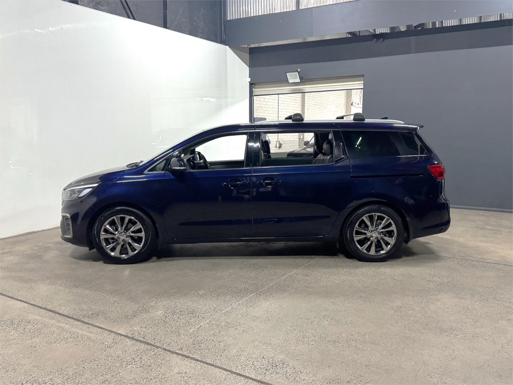 2018 KIA CARNIVAL YP PE MY19 PLATINUM 8 SP AUTOMATIC 4D WAGON