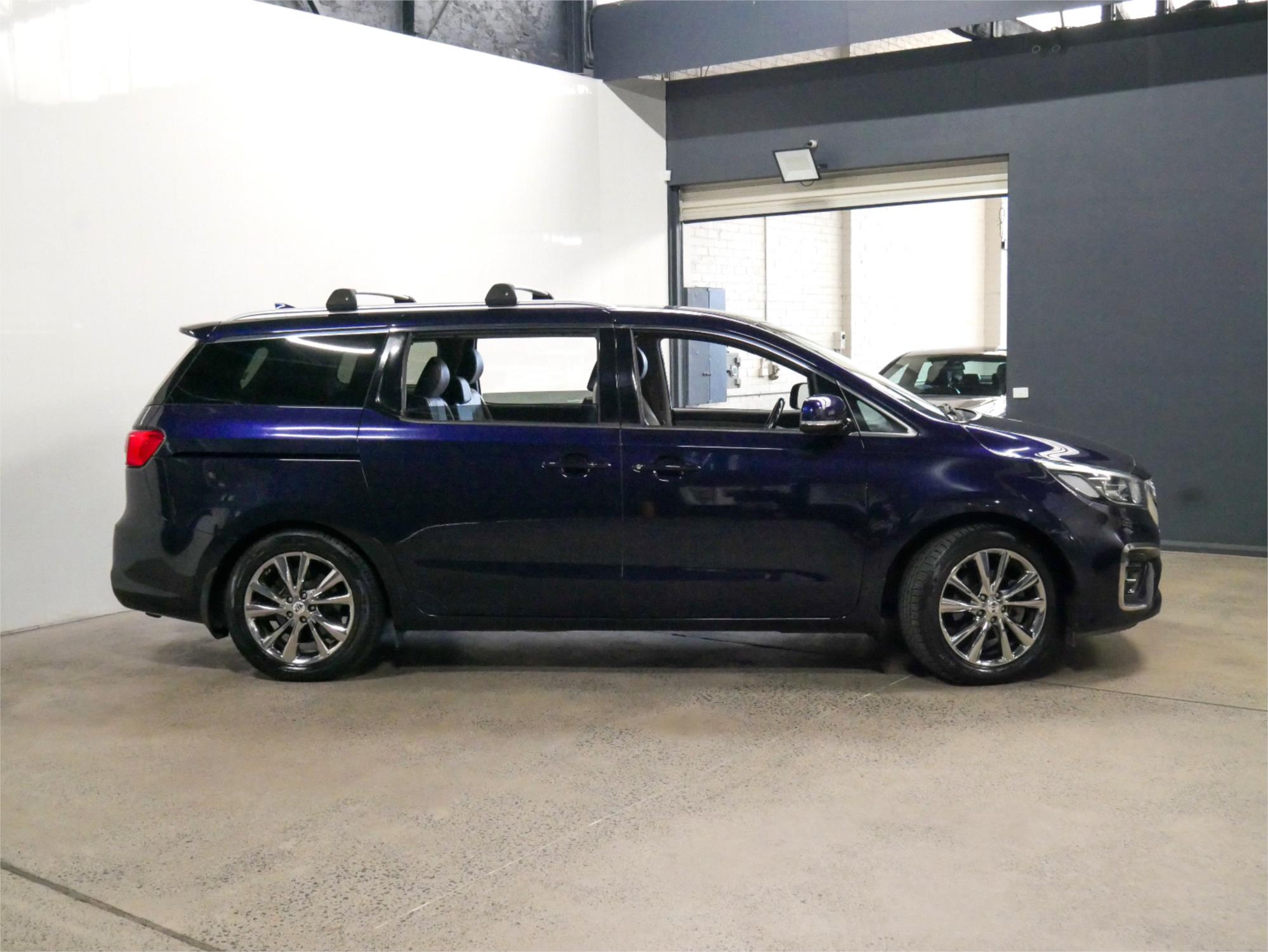 2018 KIA CARNIVAL YP PE MY19 PLATINUM 8 SP AUTOMATIC 4D WAGON