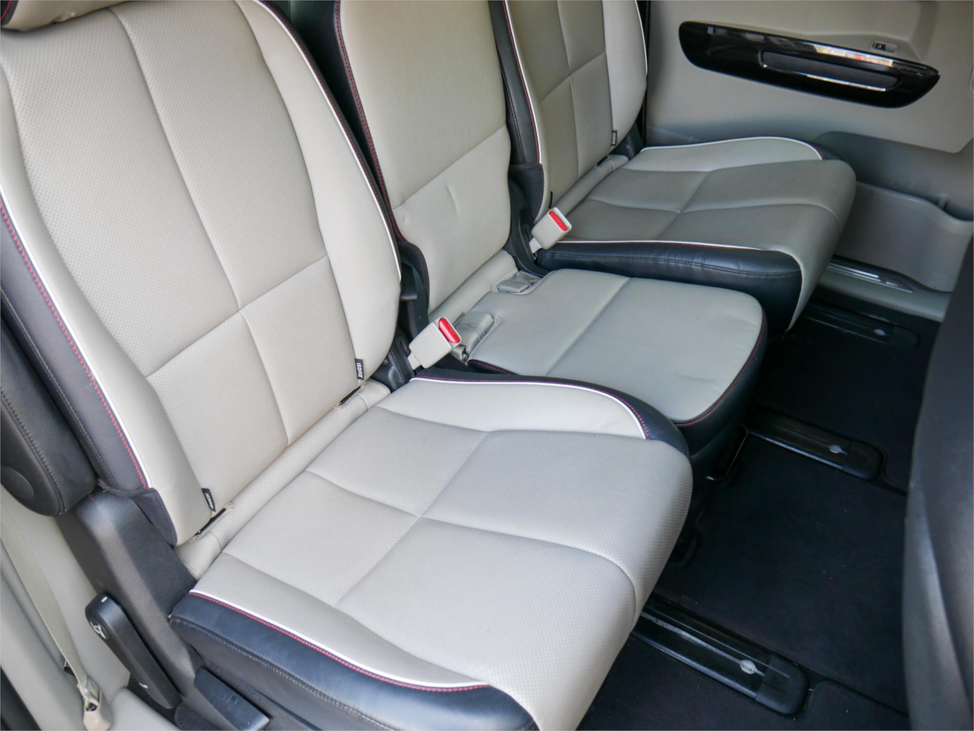2018 KIA CARNIVAL YP PE MY19 PLATINUM 8 SP AUTOMATIC 4D WAGON