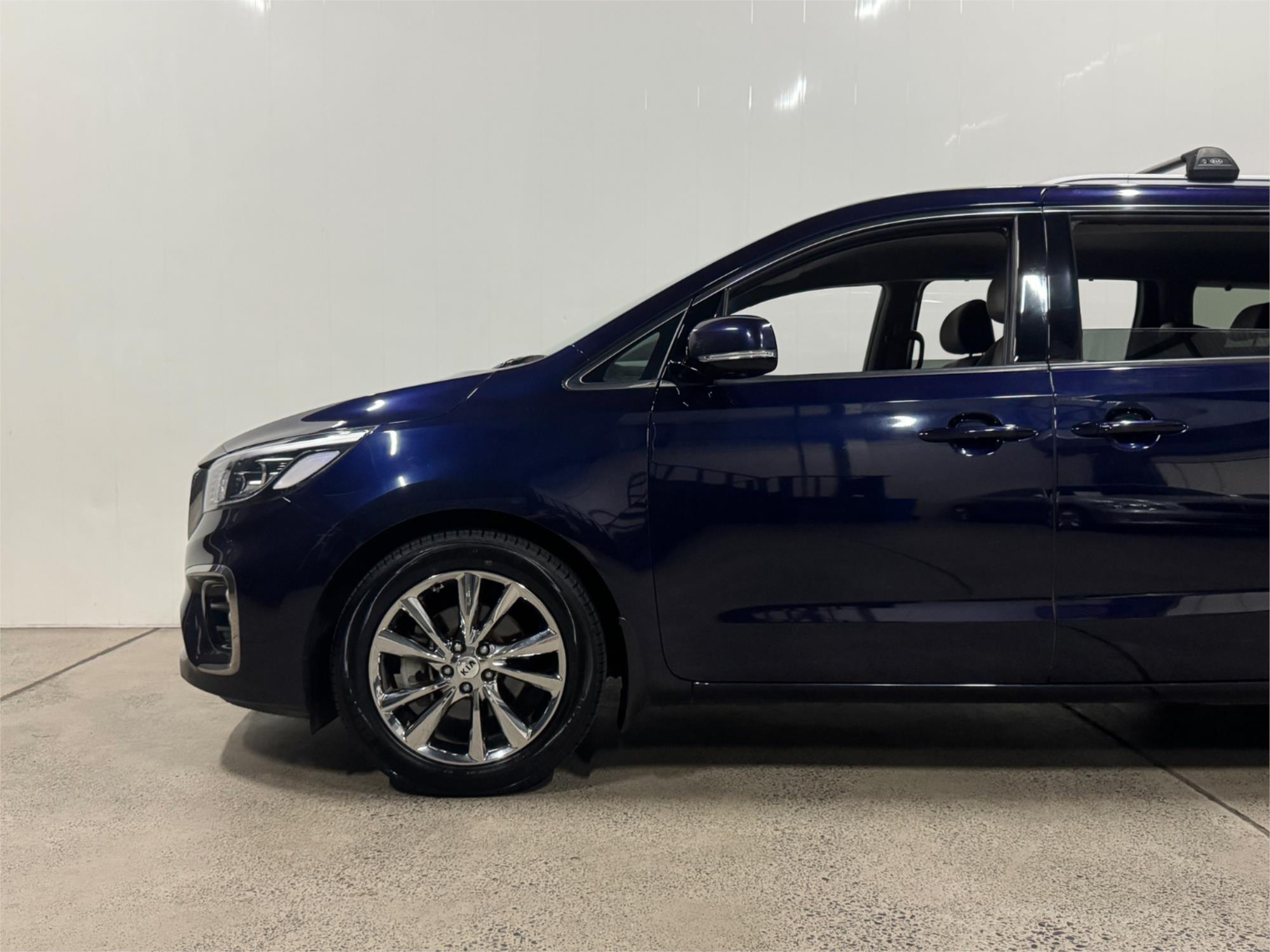 2018 KIA CARNIVAL YP PE MY19 PLATINUM 8 SP AUTOMATIC 4D WAGON
