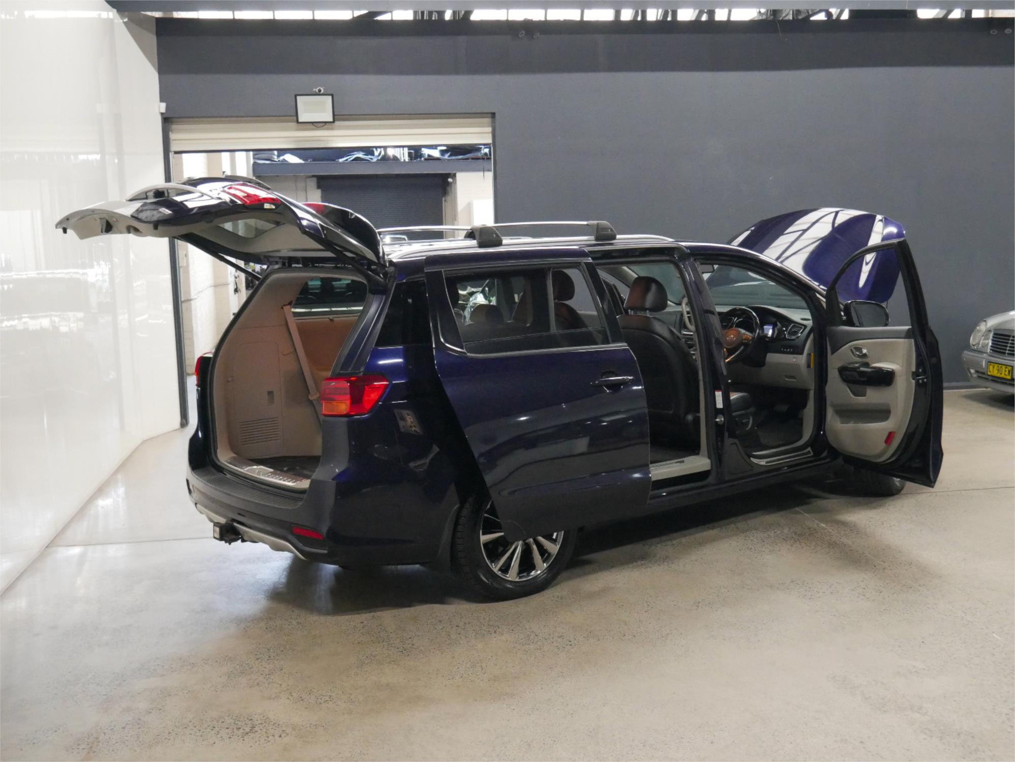 2018 KIA CARNIVAL YP PE MY19 PLATINUM 8 SP AUTOMATIC 4D WAGON
