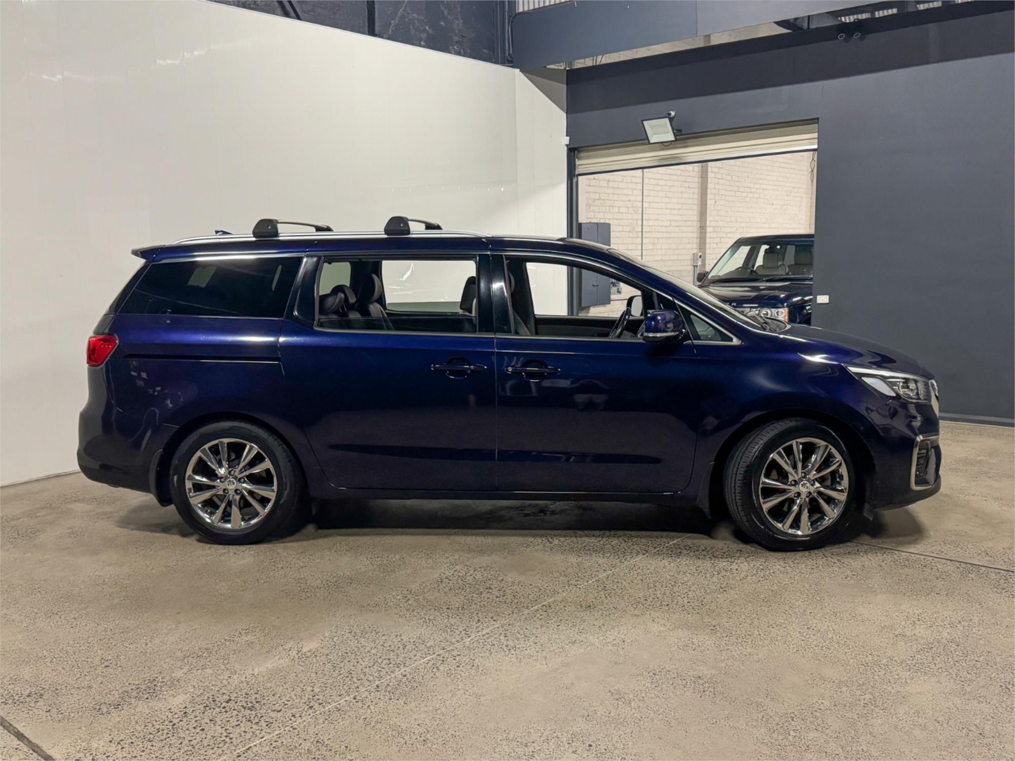 2018 KIA CARNIVAL YP PE MY19 PLATINUM 8 SP AUTOMATIC 4D WAGON