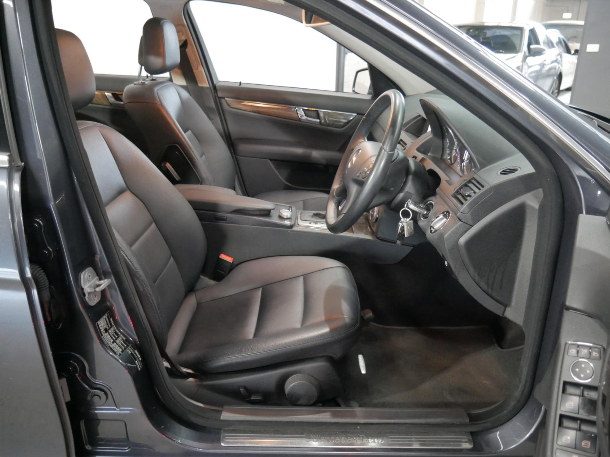 2009 MERCEDES-BENZ C200 W204 KOMPRESSOR AVANTGARDE 5 SP AUTOMATIC TIPSHIFT 4D SEDAN