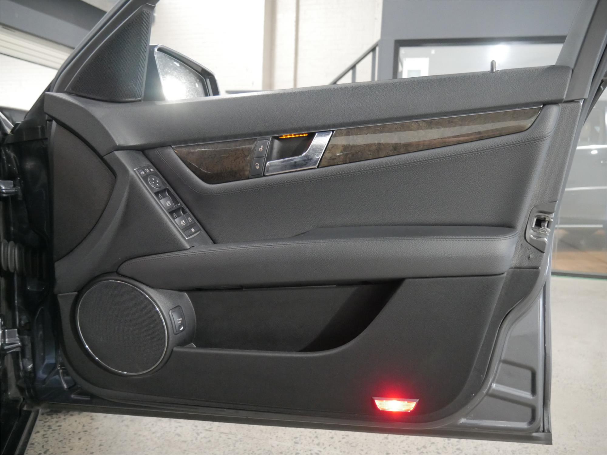 2009 MERCEDES-BENZ C200 W204 KOMPRESSOR AVANTGARDE 5 SP AUTOMATIC TIPSHIFT 4D SEDAN