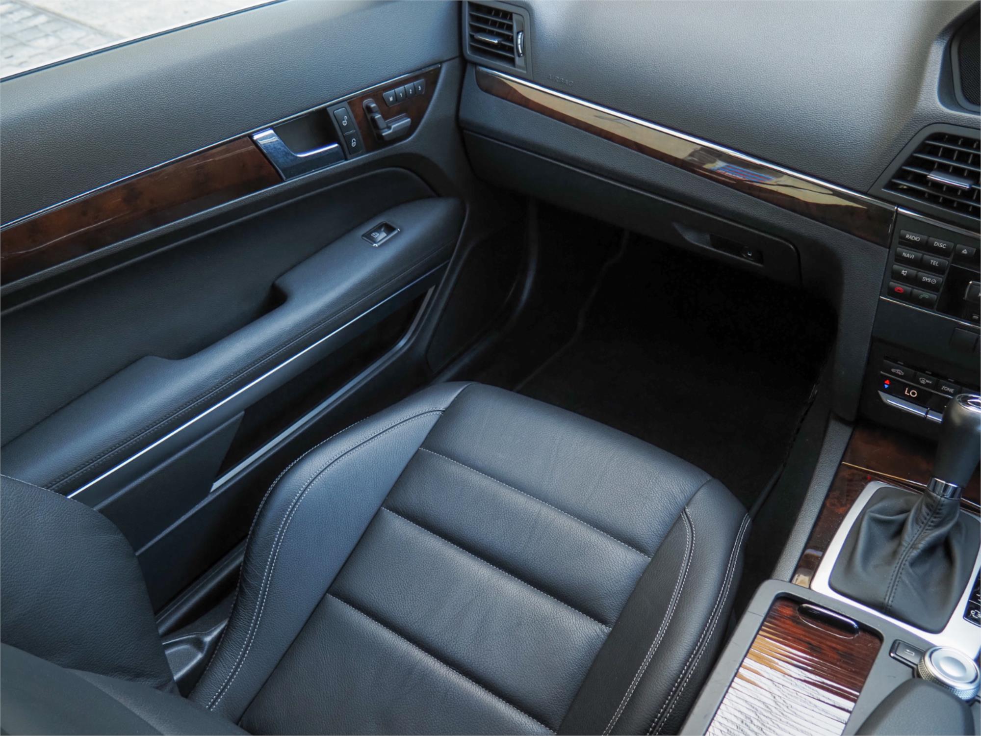 2009 MERCEDES-BENZ E250 207 CGI ELEGANCE 5 SP AUTOMATIC 2D COUPE