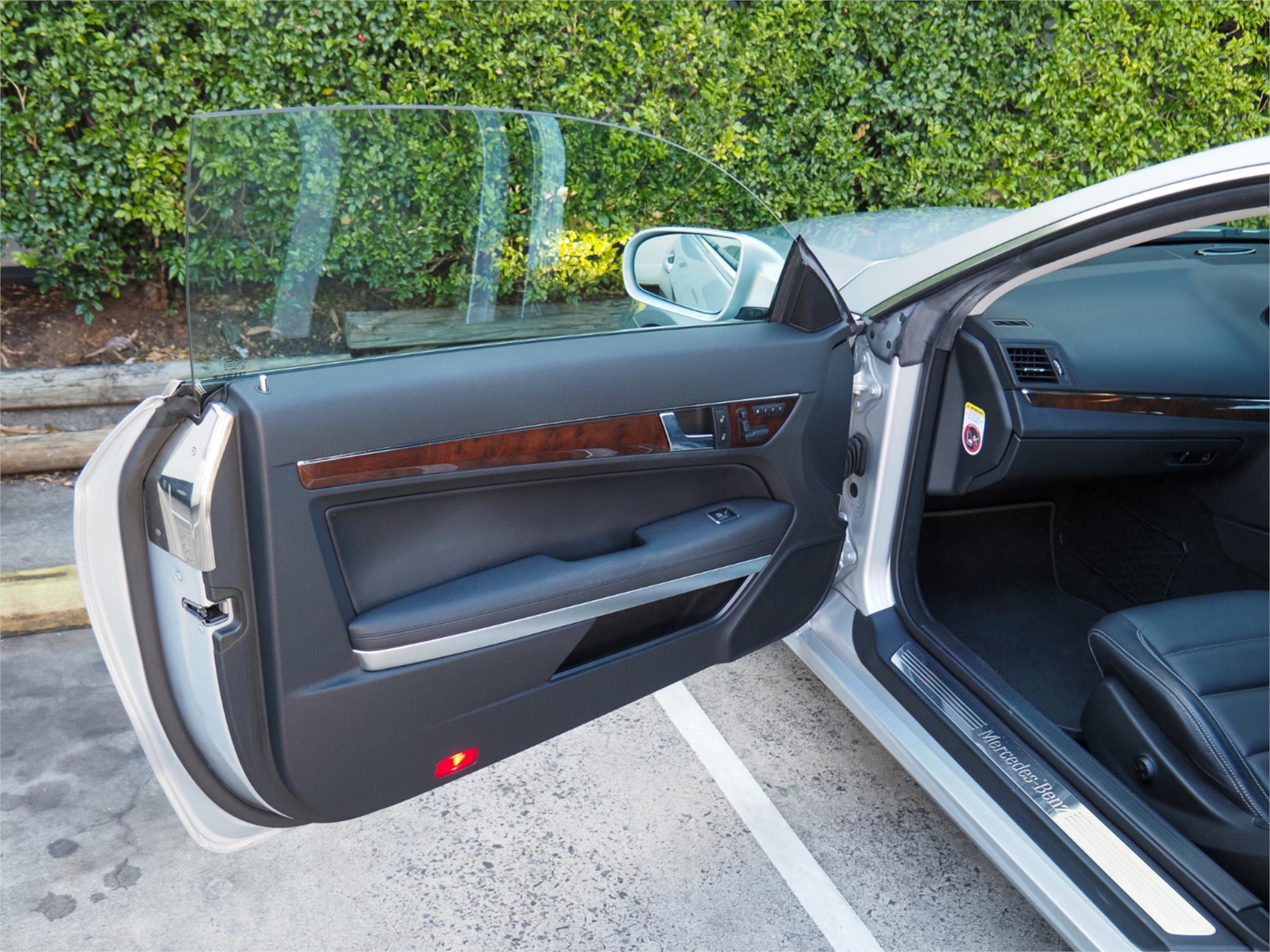 2009 MERCEDES-BENZ E250 207 CGI ELEGANCE 5 SP AUTOMATIC 2D COUPE