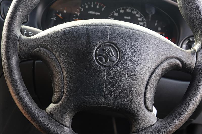 1998 HOLDEN COMMODORE VT EXECUTIVE AUTOMATIC SEDAN