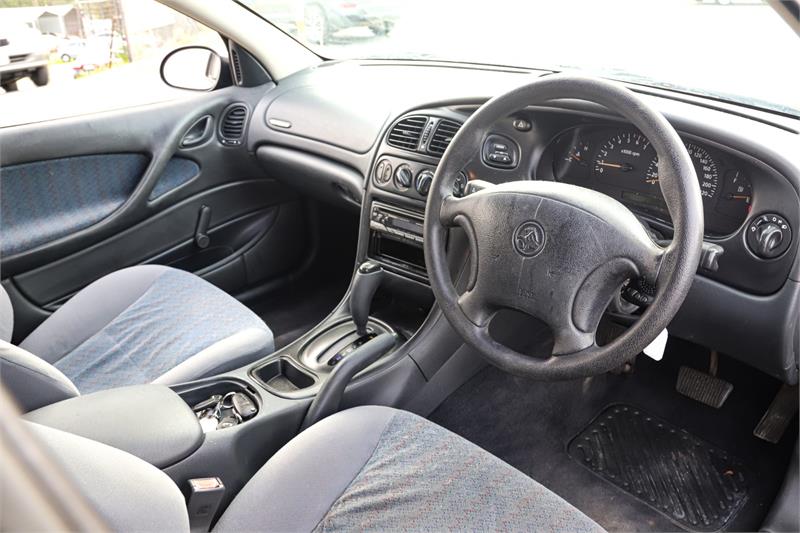 1998 HOLDEN COMMODORE VT EXECUTIVE AUTOMATIC SEDAN