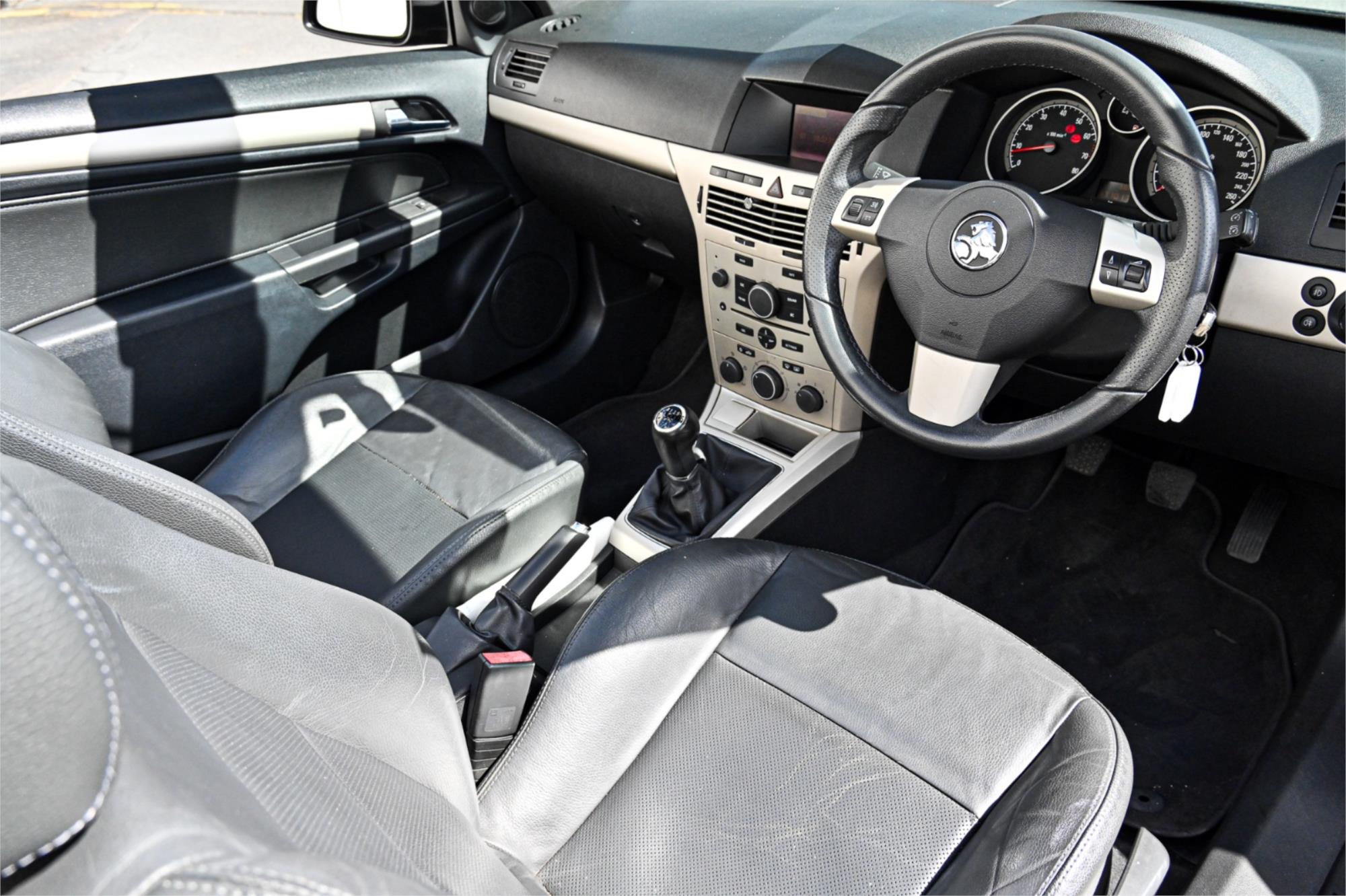 2008 HOLDEN ASTRA AH MY08 TWIN TOP 4 SP AUTOMATIC 2D CONVERTIBLE