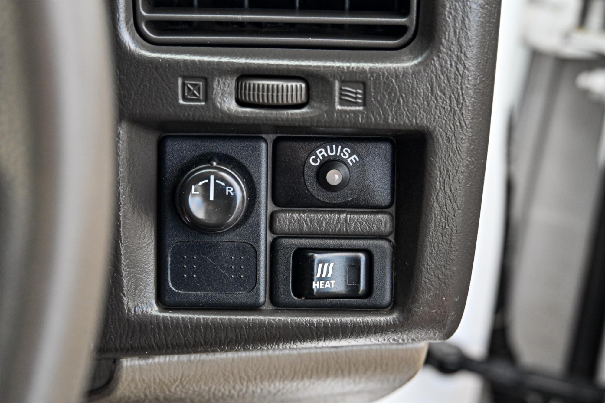 2002 NISSAN PATROL GU III ST AUTOMATIC WAGON