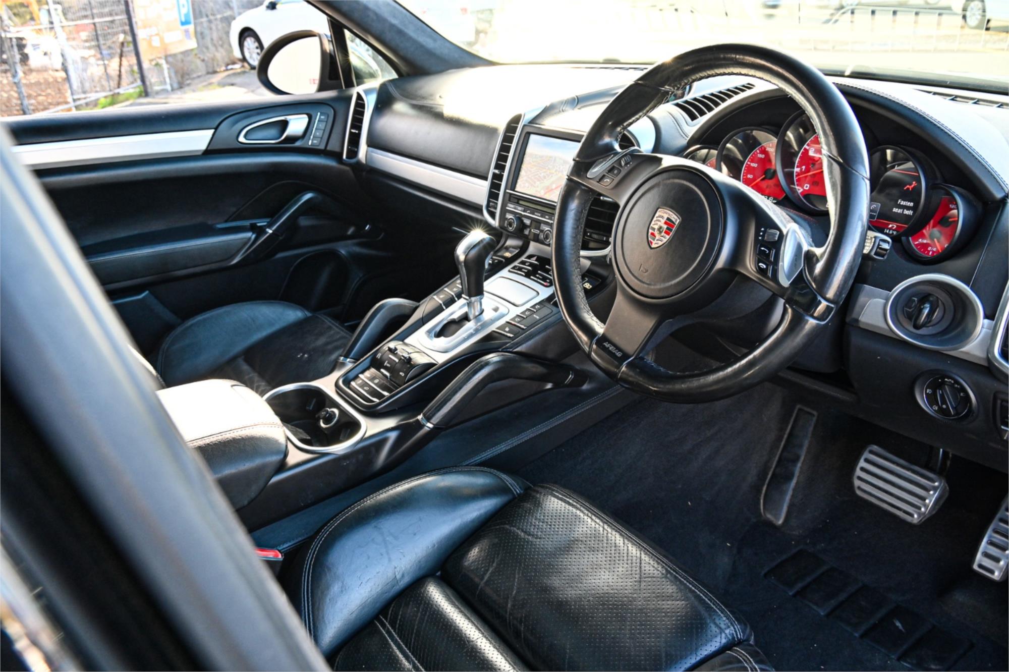 2011 PORSCHE CAYENNE SERIES 2 TURBO 8 SP AUTOMATIC TIPTRONIC 4D WAGON