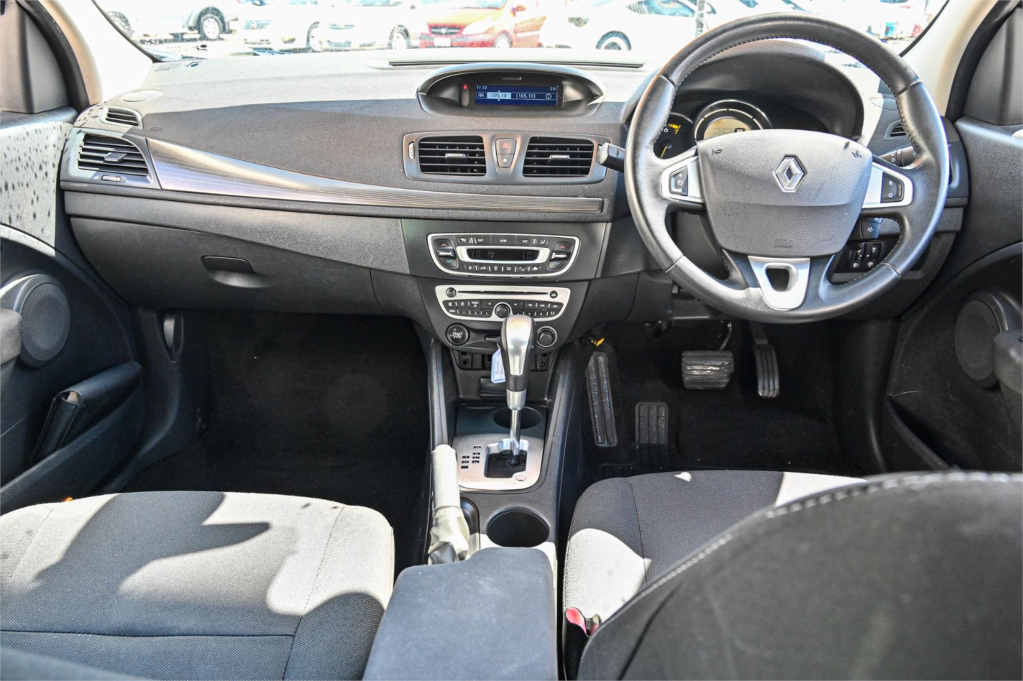 2012 RENAULT MEGANE B32 III DYNAMIQUE CONTINUOUS VARIABLE HATCHBACK