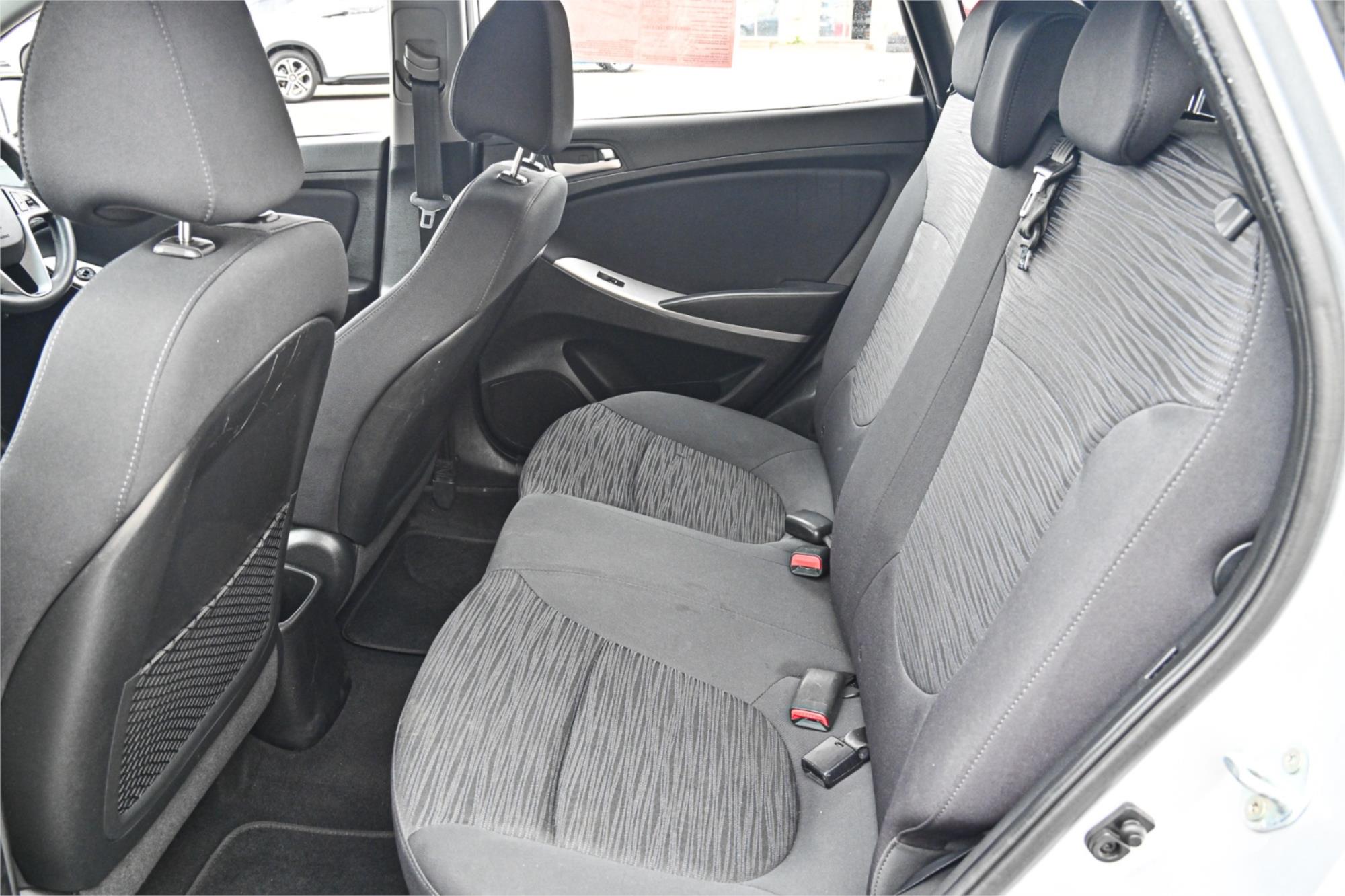 2016 HYUNDAI ACCENT RB4 MY17 ACTIVE CVT AUTO 6 SPEED 5D HATCHBACK