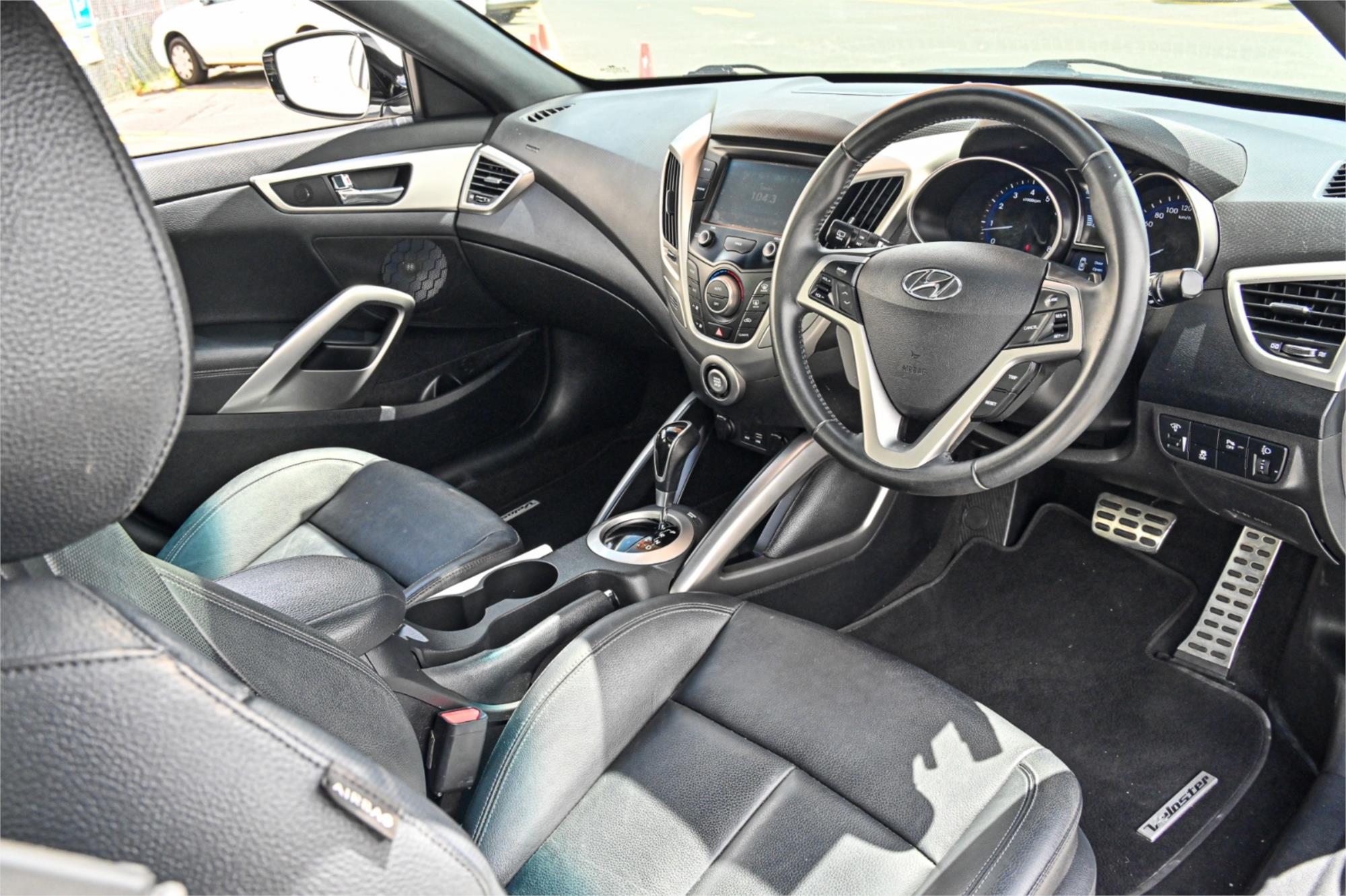 2017 HYUNDAI VELOSTER FS5 SERIES 2 MY16 6 SP AUTO DUAL CLUTCH 3D COUPE