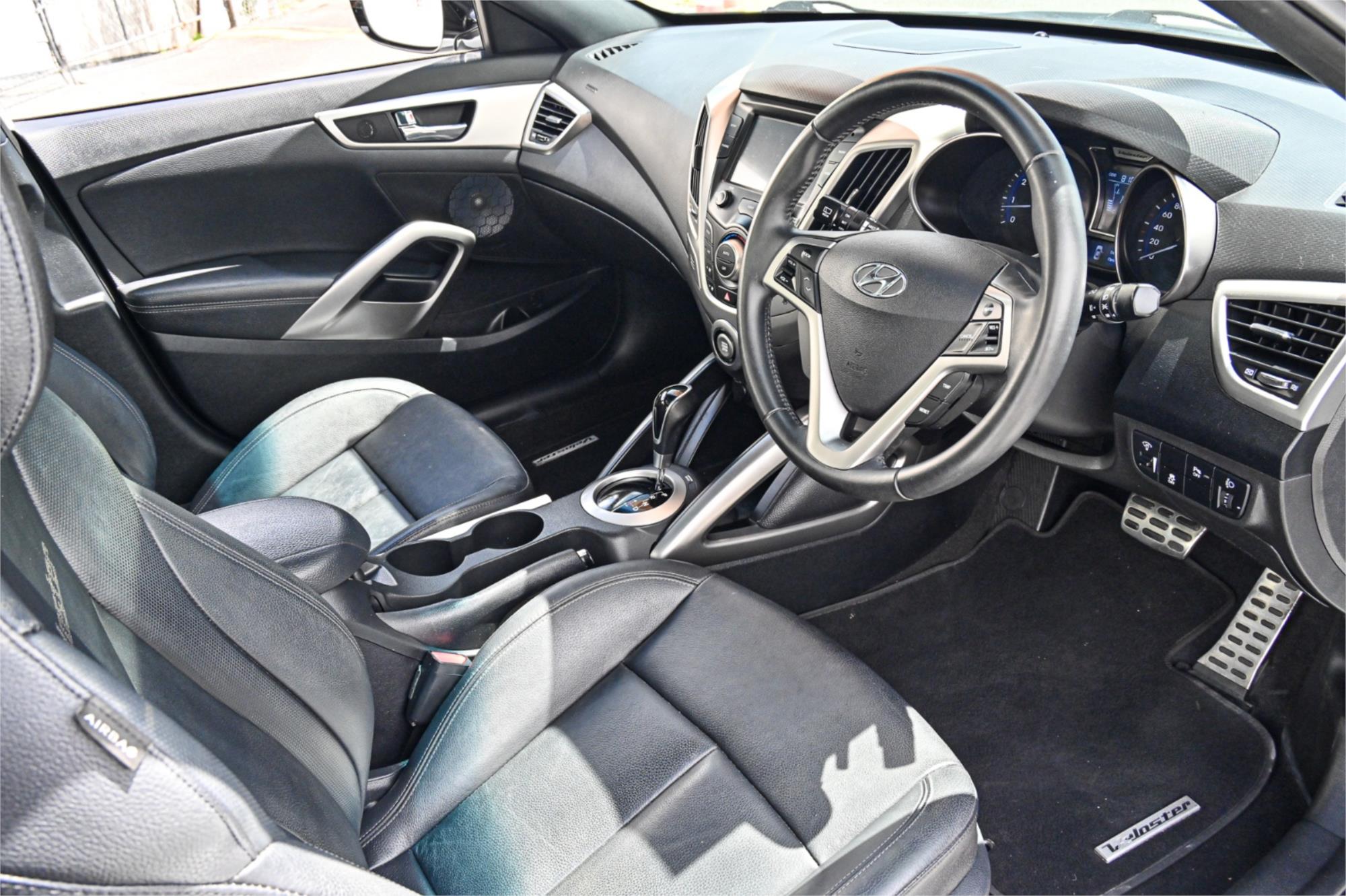 2017 HYUNDAI VELOSTER FS5 SERIES 2 MY16 6 SP AUTO DUAL CLUTCH 3D COUPE