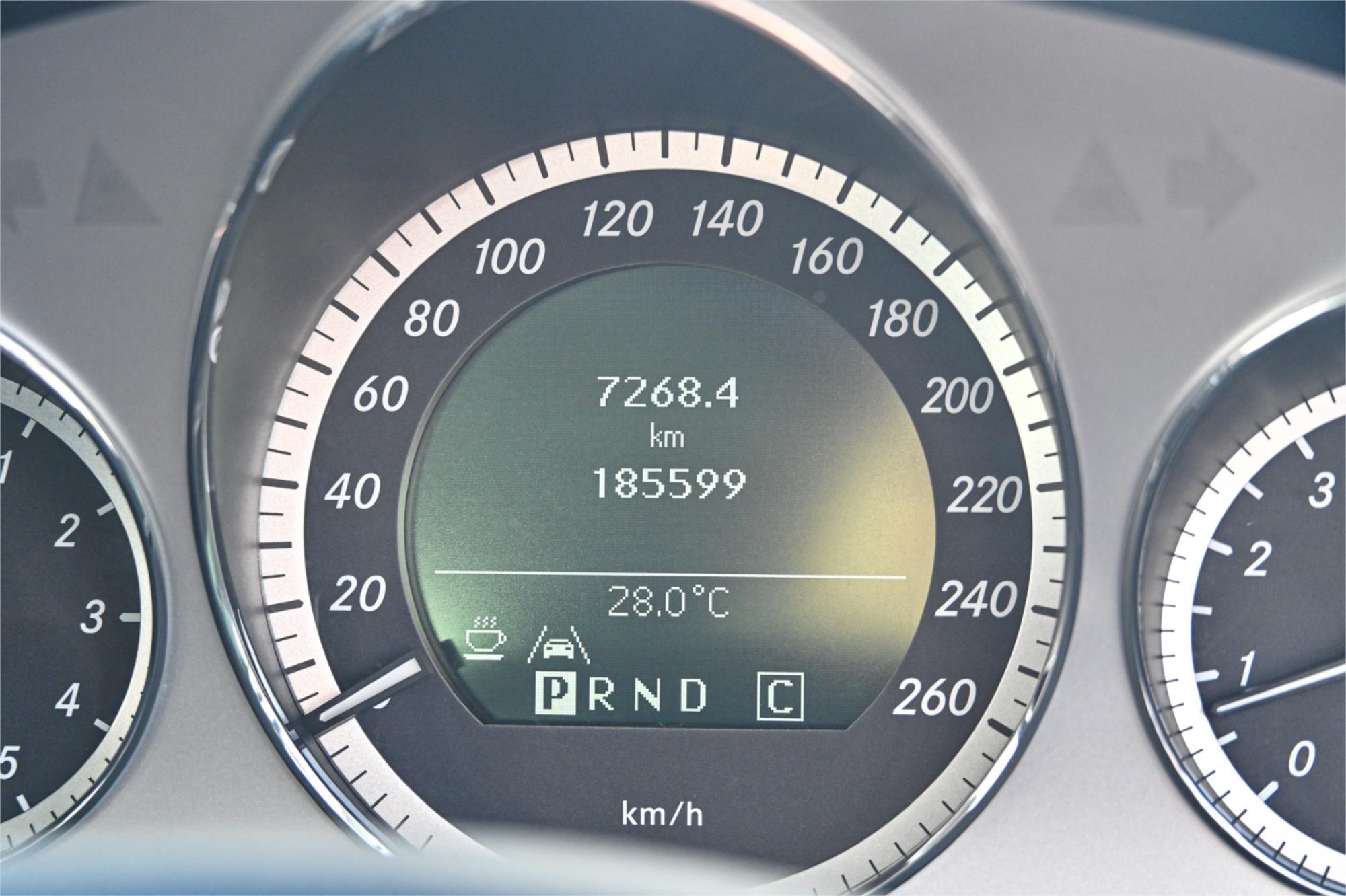 2010 MERCEDES-BENZ E250 212 CGI AVANTGARDE 5 SP AUTOMATIC 4D SEDAN