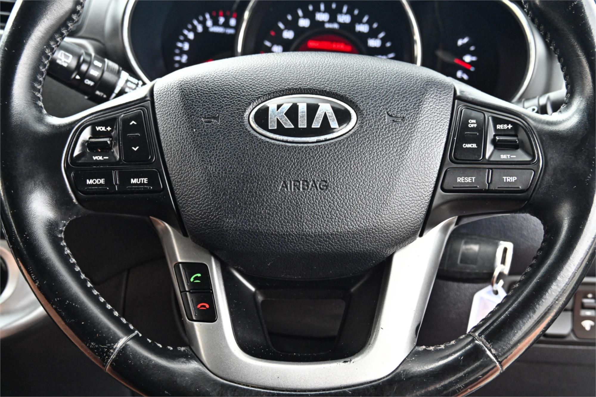 2013 KIA RIO UB MY13 SI 6 SP AUTOMATIC 5D HATCHBACK