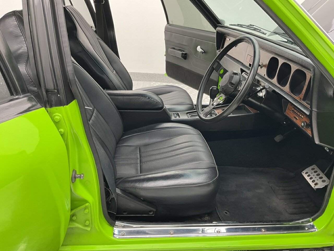 1977 HOLDEN TORANA LX SLR 5000 REPLICA 3 SP AUTOMATIC 4D SEDAN
