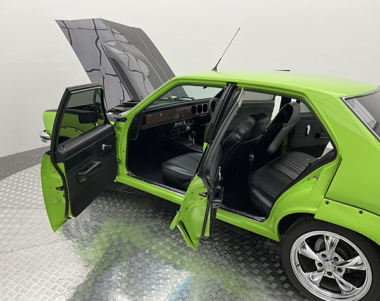 1977 HOLDEN TORANA LX SLR 5000 REPLICA 3 SP AUTOMATIC 4D SEDAN