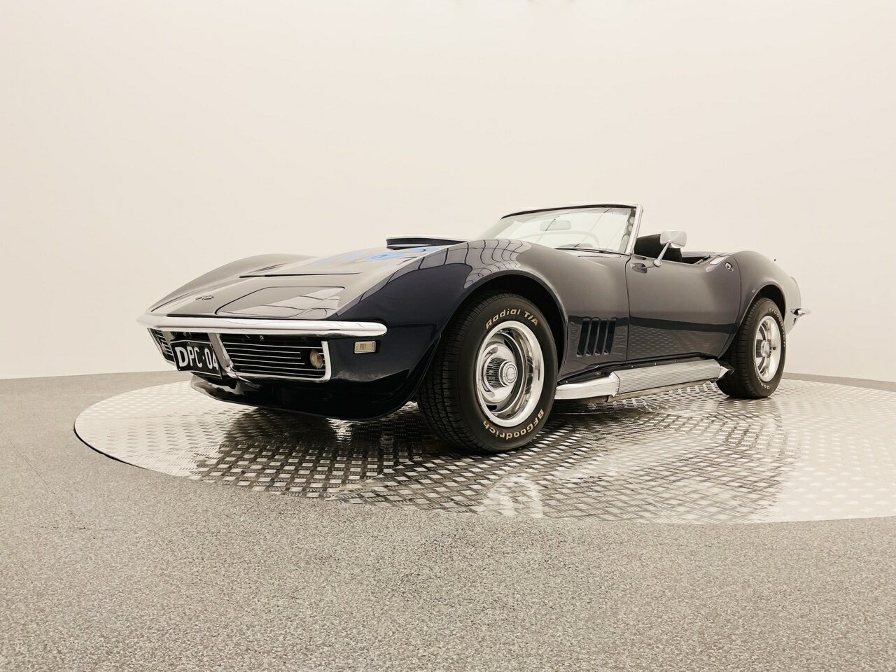 1968 CHEVROLET CORVETTE 3 SP AUTOMATIC 2D CONVERTIBLE
