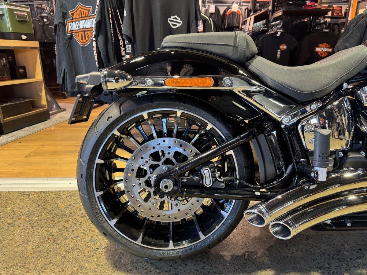 2025 HARLEY-DAVIDSON BREAKOUT 117 (FXBR) CRUISER
