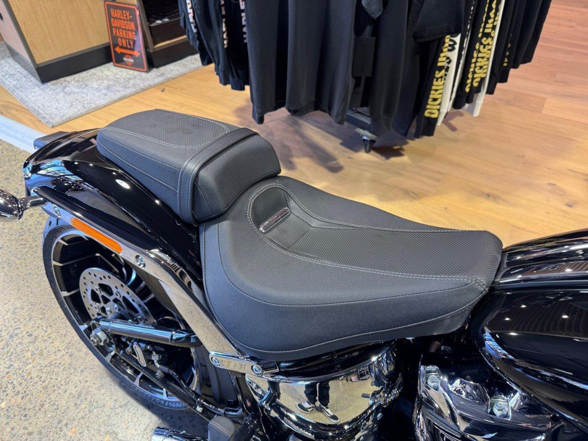 2025 HARLEY-DAVIDSON BREAKOUT 117 (FXBR) CRUISER