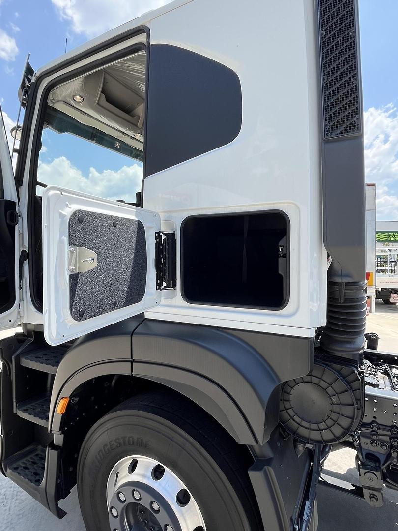 2023 IVECO S-WAY 460 8X4 RIGID PRIME MOVER