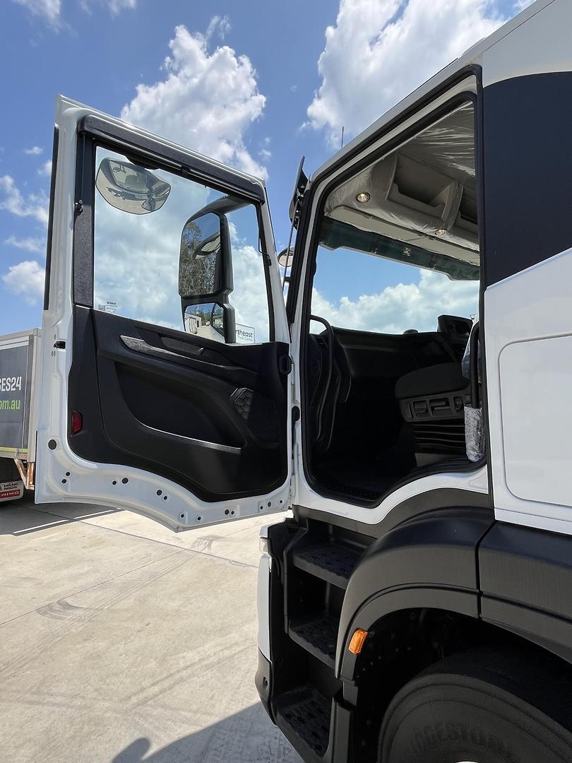 2023 IVECO S-WAY 460 8X4 RIGID PRIME MOVER