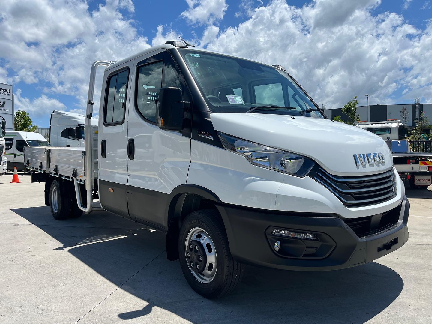 2025 IVECO DAILY MY19 E6 45C18 TRADIE MADE 3173 TRAY 8 SP AUTO + DOUBLE OD TRAY