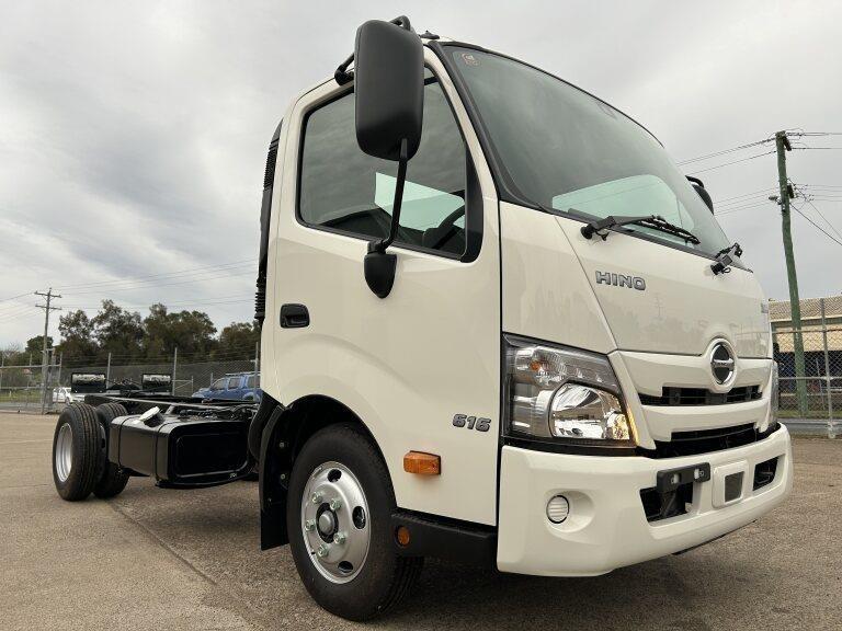 2025 HINO 300 XZU710R MY20 616 3430 WIDE 6 SP AUTO + DOUBLE O/D C/CHAS