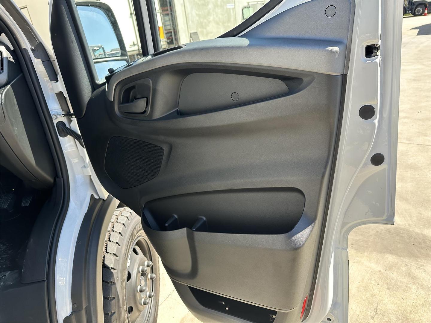 2023 IVECO DAILY MY18 70S18H 4x4 SRW (WB3780) 7.0t 8 SP AUTO + DOUBLE OD CREW C/CHAS