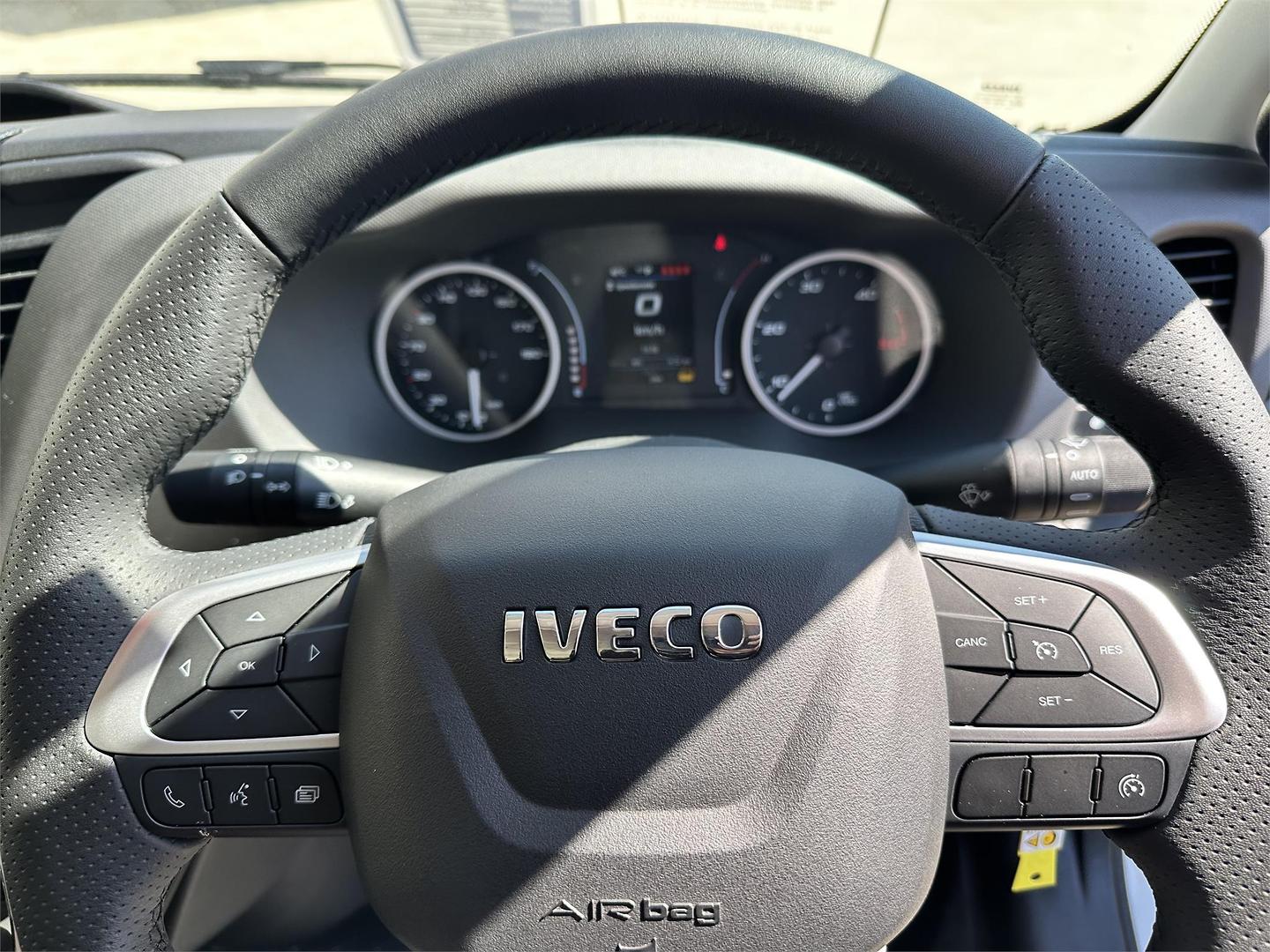 2023 IVECO DAILY MY18 70S18H 4x4 SRW (WB3780) 7.0t 8 SP AUTO + DOUBLE OD CREW C/CHAS