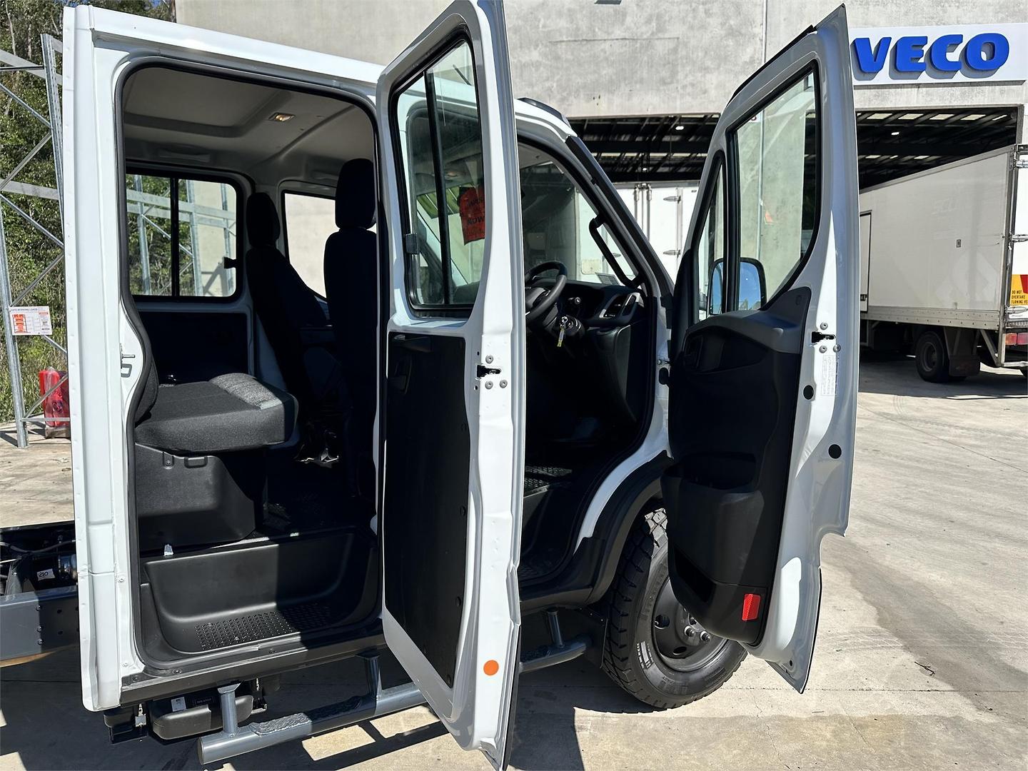 2023 IVECO DAILY MY18 70S18H 4x4 SRW (WB3780) 7.0t 8 SP AUTO + DOUBLE OD CREW C/CHAS