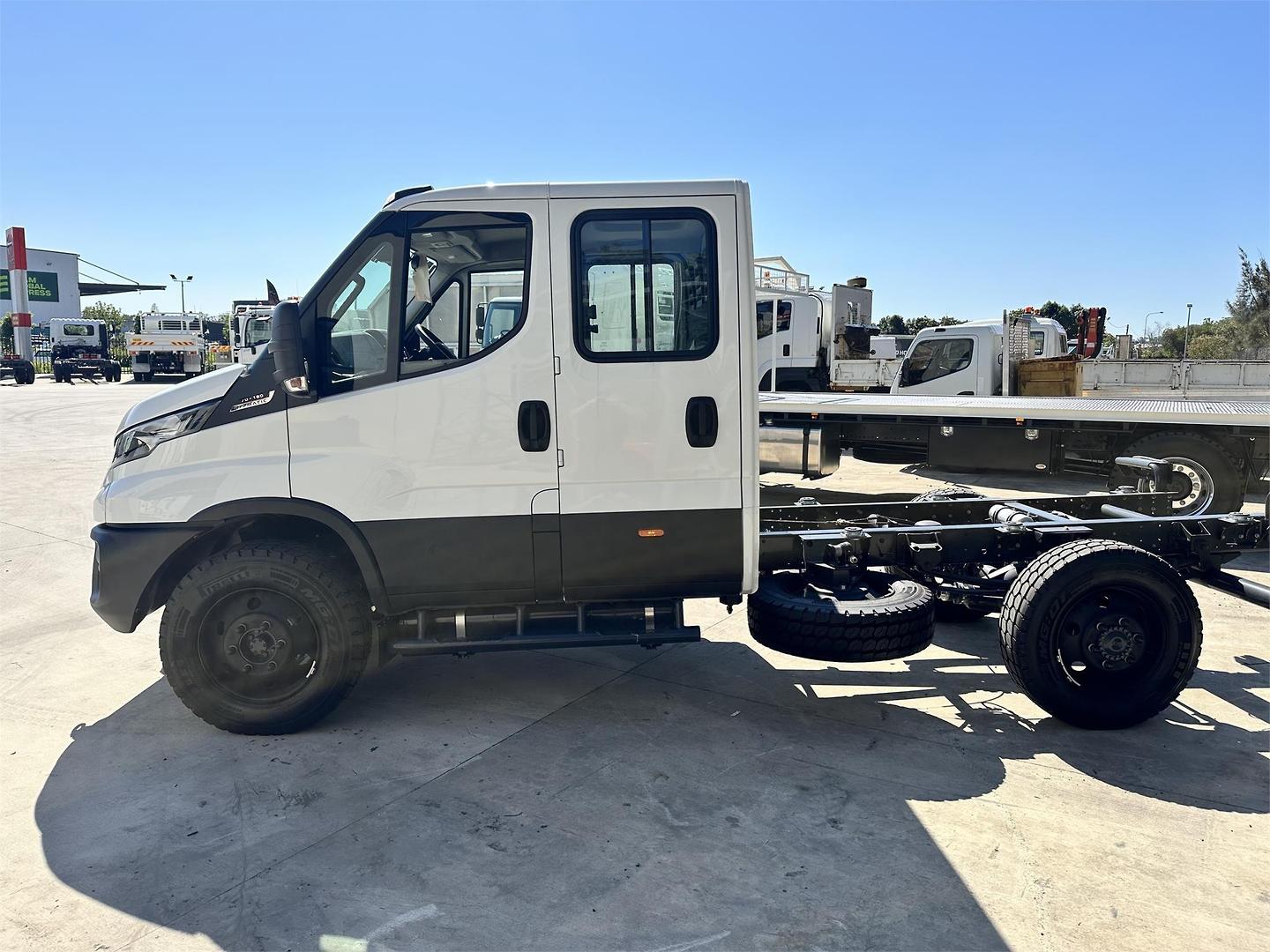 2023 IVECO DAILY MY18 70S18H 4x4 SRW (WB3780) 7.0t 8 SP AUTO + DOUBLE OD CREW C/CHAS