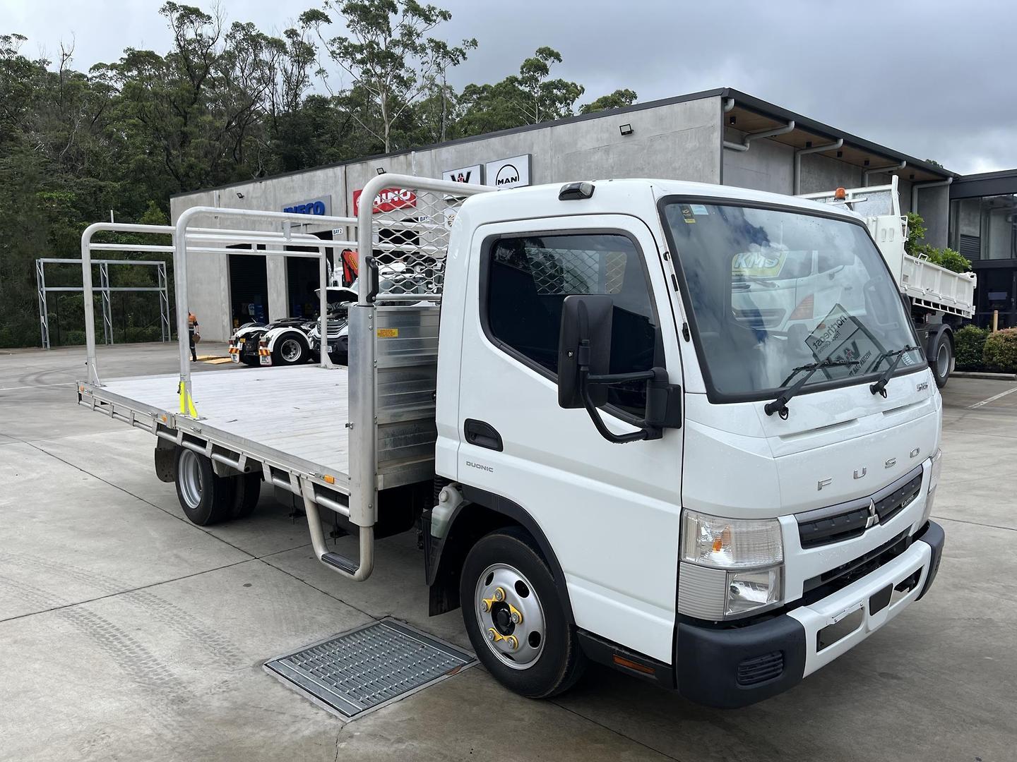 2020 MITSUBISHI FUSO CANTER FE 515 AUTOMATIC TRAY