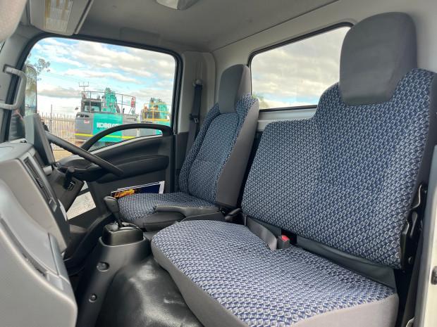 2025 ISUZU NMR 60/45-150 AMT TRI TIPPER
