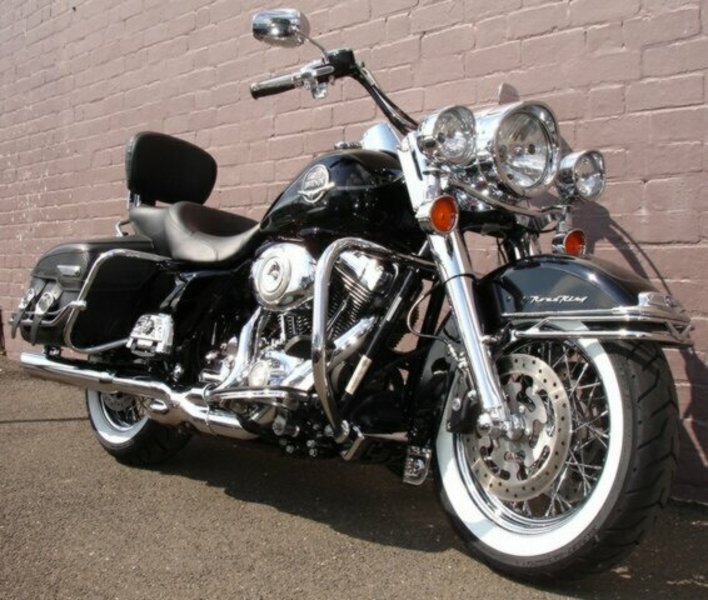 2009 HARLEY-DAVIDSON ROAD KING CLASSIC FLHRC 614064