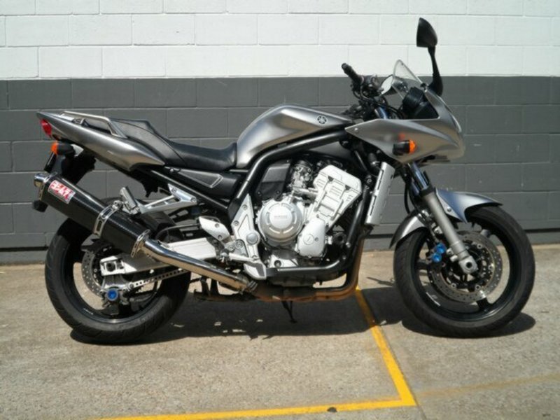 2003 YAMAHA 1000CC FZ1 FAZER (FZS1000) R