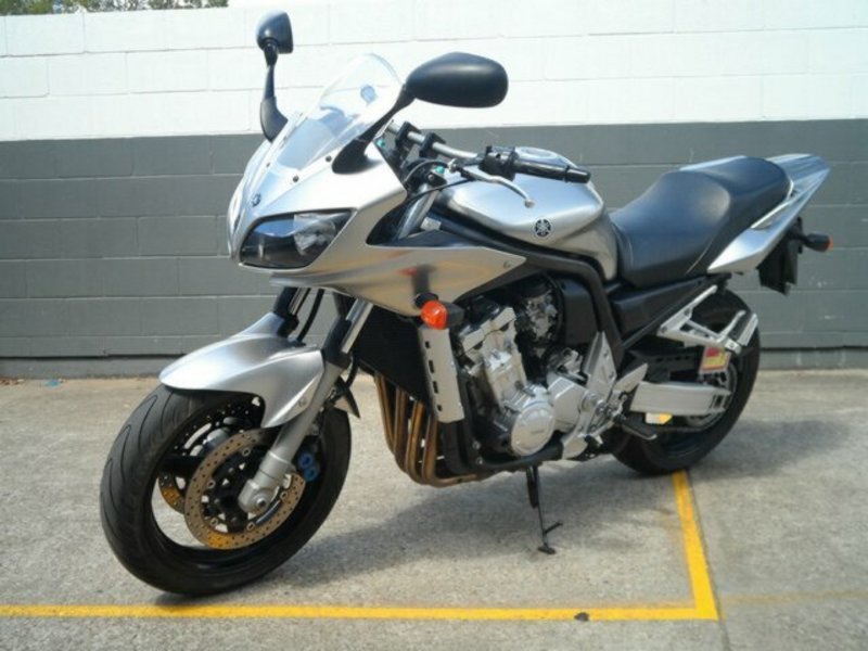 2003 YAMAHA 1000CC FZ1 FAZER (FZS1000) R