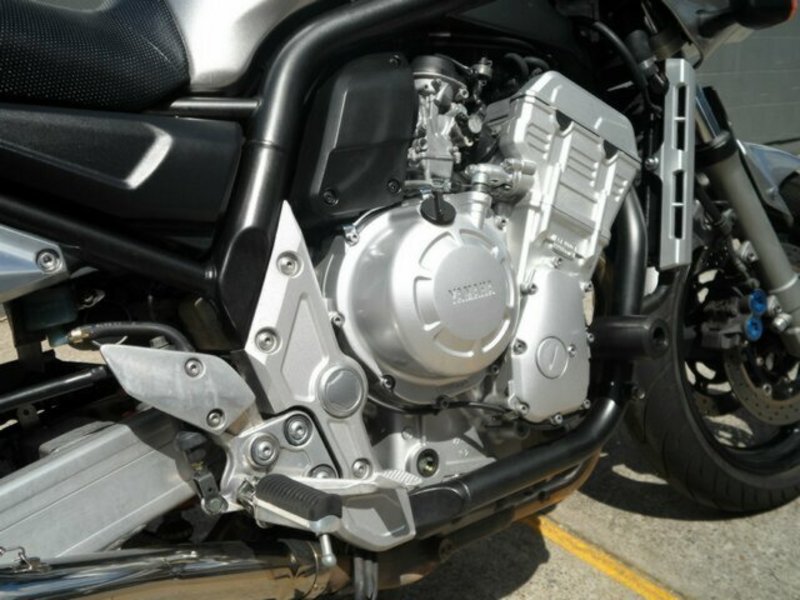 2003 YAMAHA 1000CC FZ1 FAZER (FZS1000) R