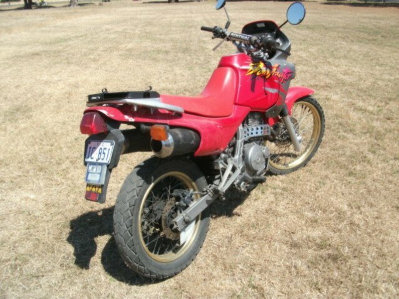 1995 HONDA NX650 (DOMINATOR)