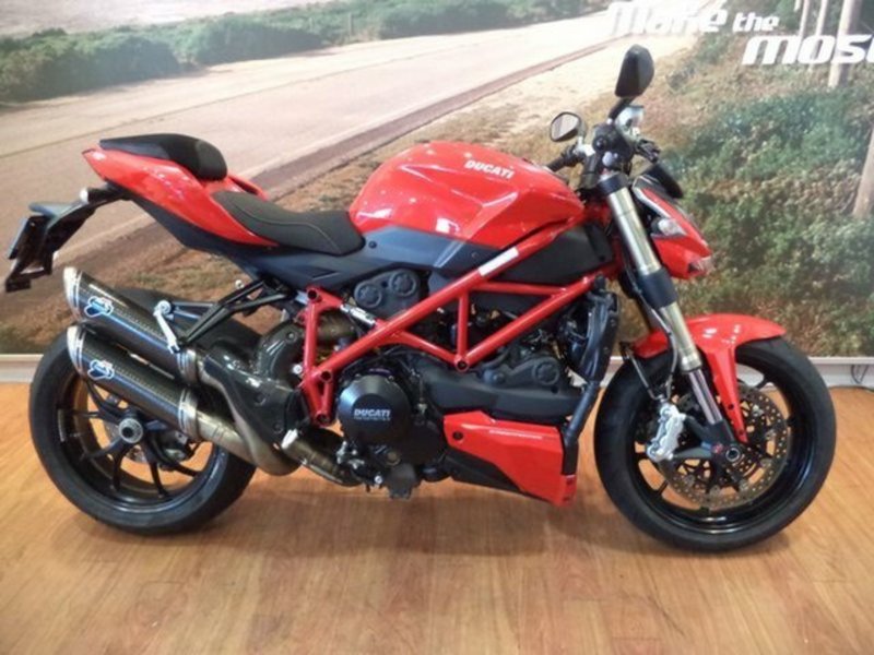 2012 DUCATI 850CC STREETFIGHTER 848